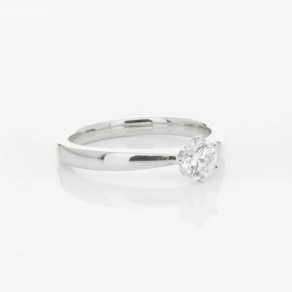 18ct White Gold .31ct Diamond Nova Ring