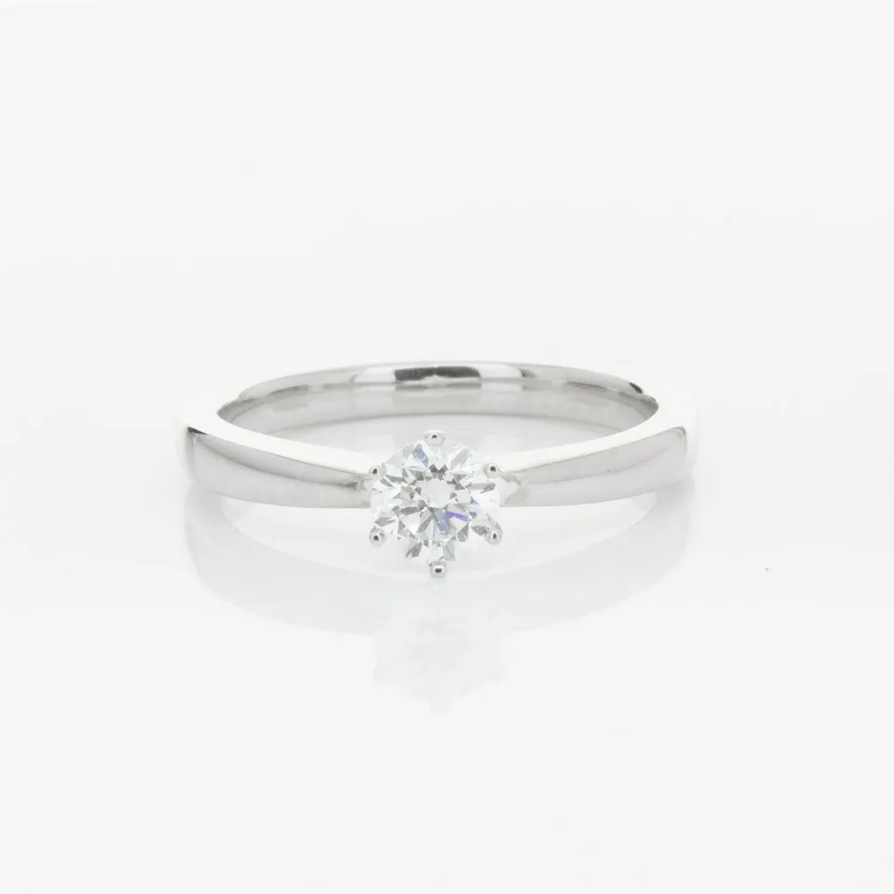 18ct White Gold .31ct Diamond Nova Ring