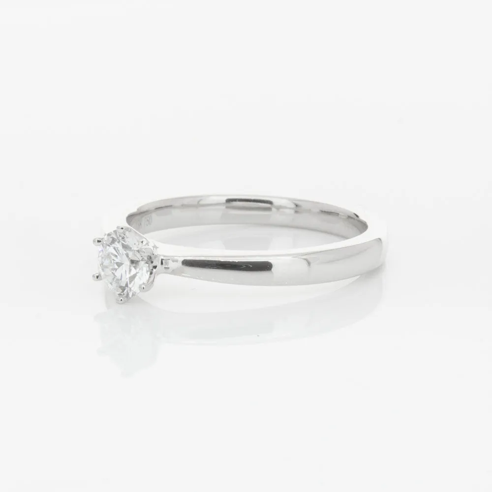 18ct White Gold .31ct Diamond Nova Ring