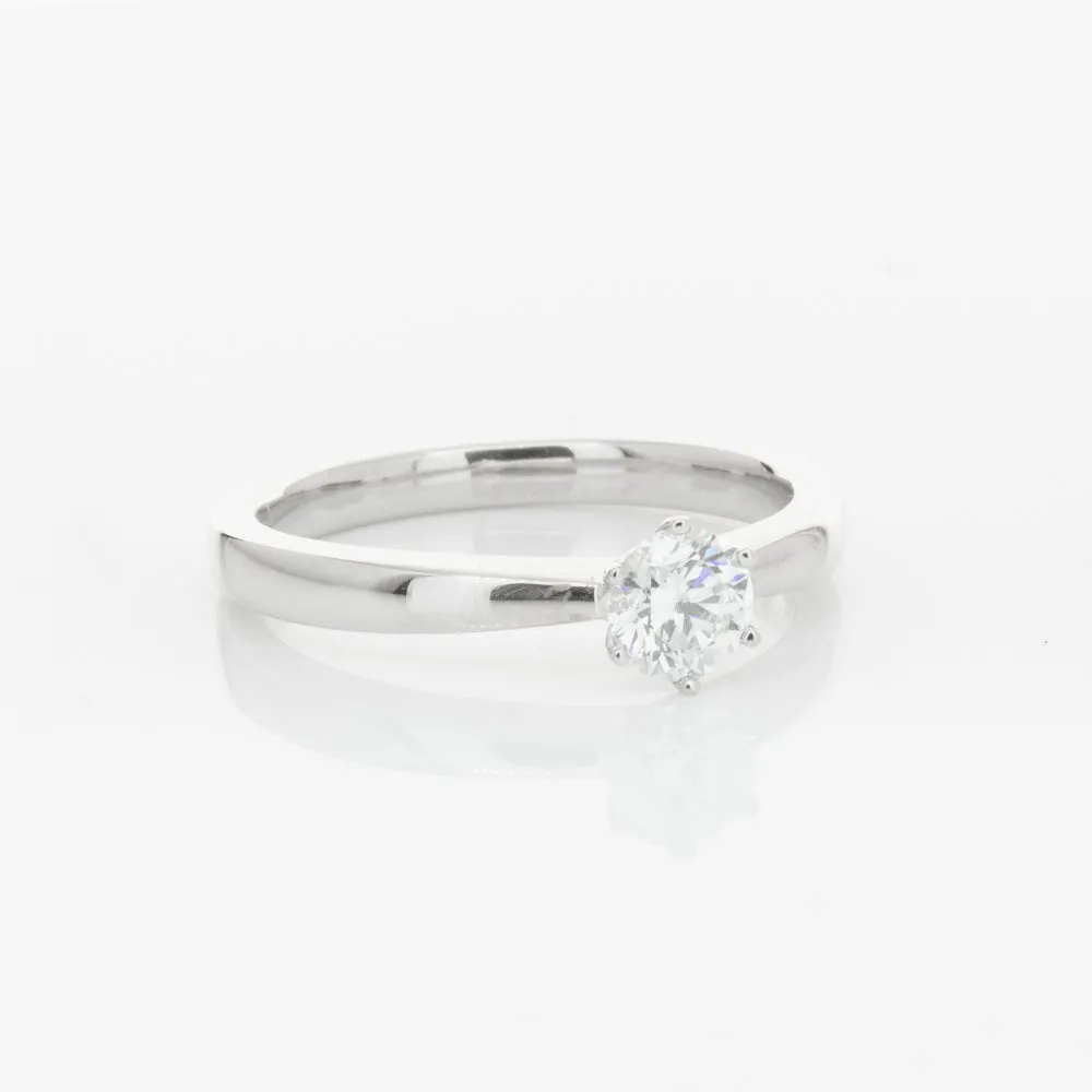 18ct White Gold .31ct Diamond Nova Ring