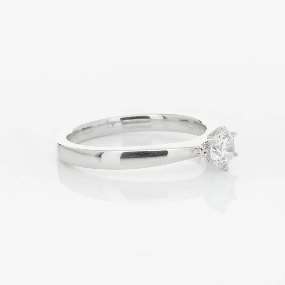 18ct White Gold .31ct Diamond Nova Ring