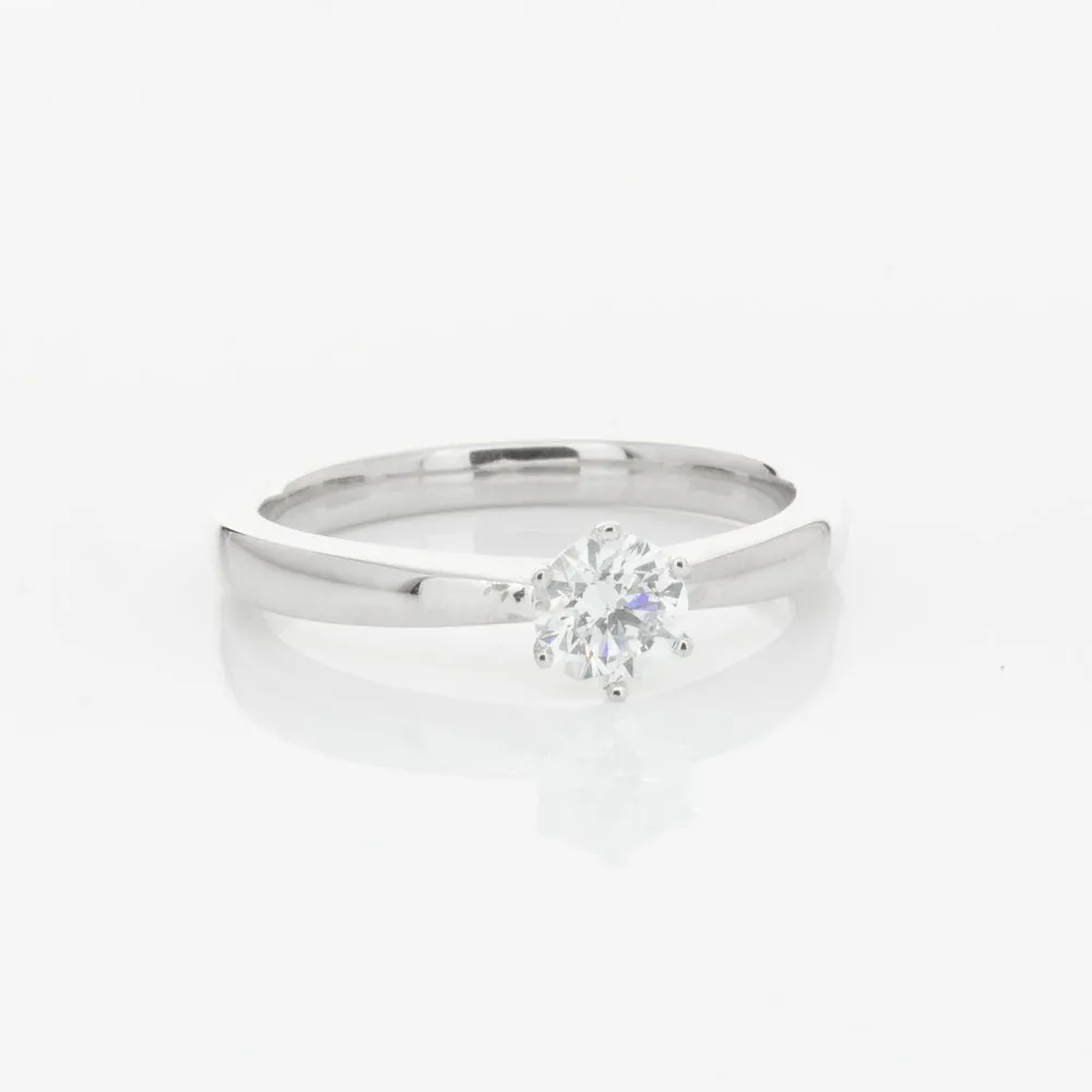 18ct White Gold .31ct Diamond Nova Ring