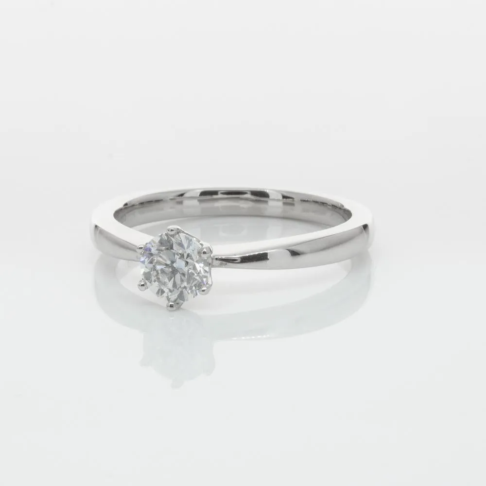 18ct White Gold .40ct Diamond Nova Ring