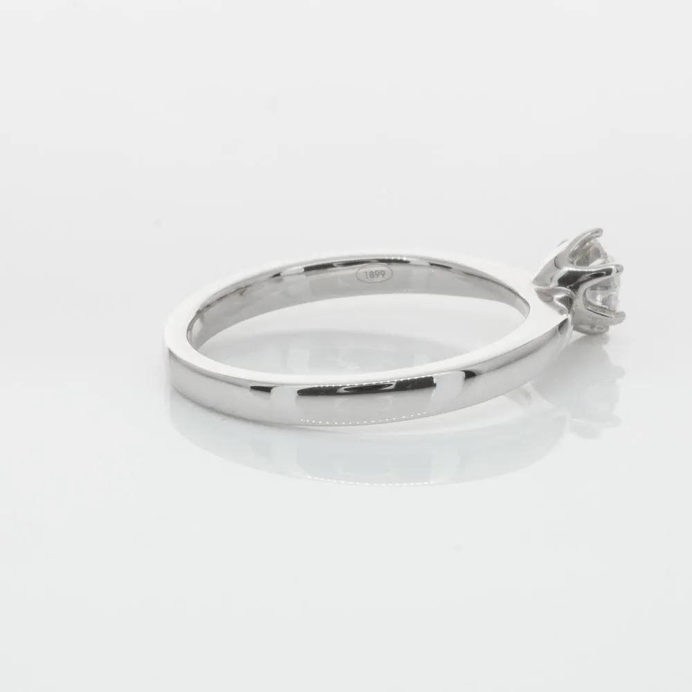 18ct White Gold .40ct Diamond Nova Ring