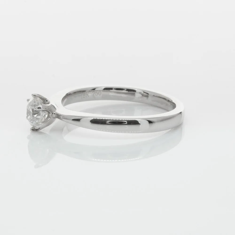 18ct White Gold .40ct Diamond Nova Ring