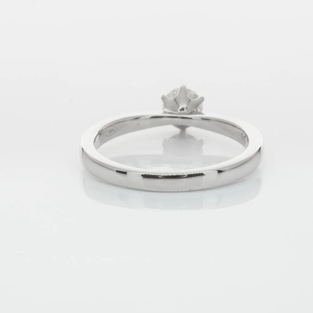 18ct White Gold .40ct Diamond Nova Ring