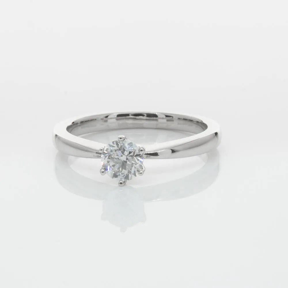 18ct White Gold .40ct Diamond Nova Ring