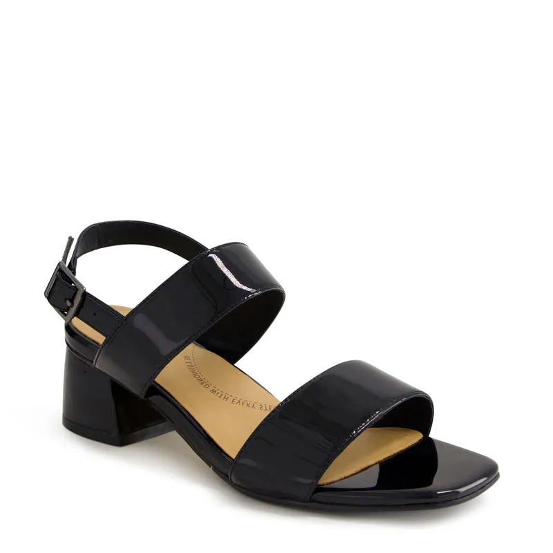 CAITLAN W - BLACK PATENT LEATHER