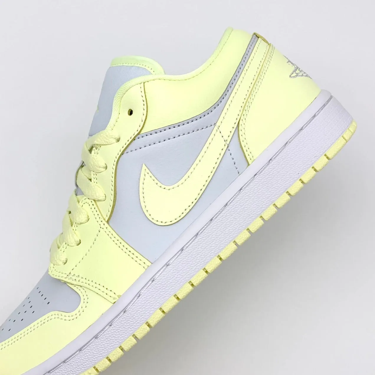 Jordan 1 Low Lemonade