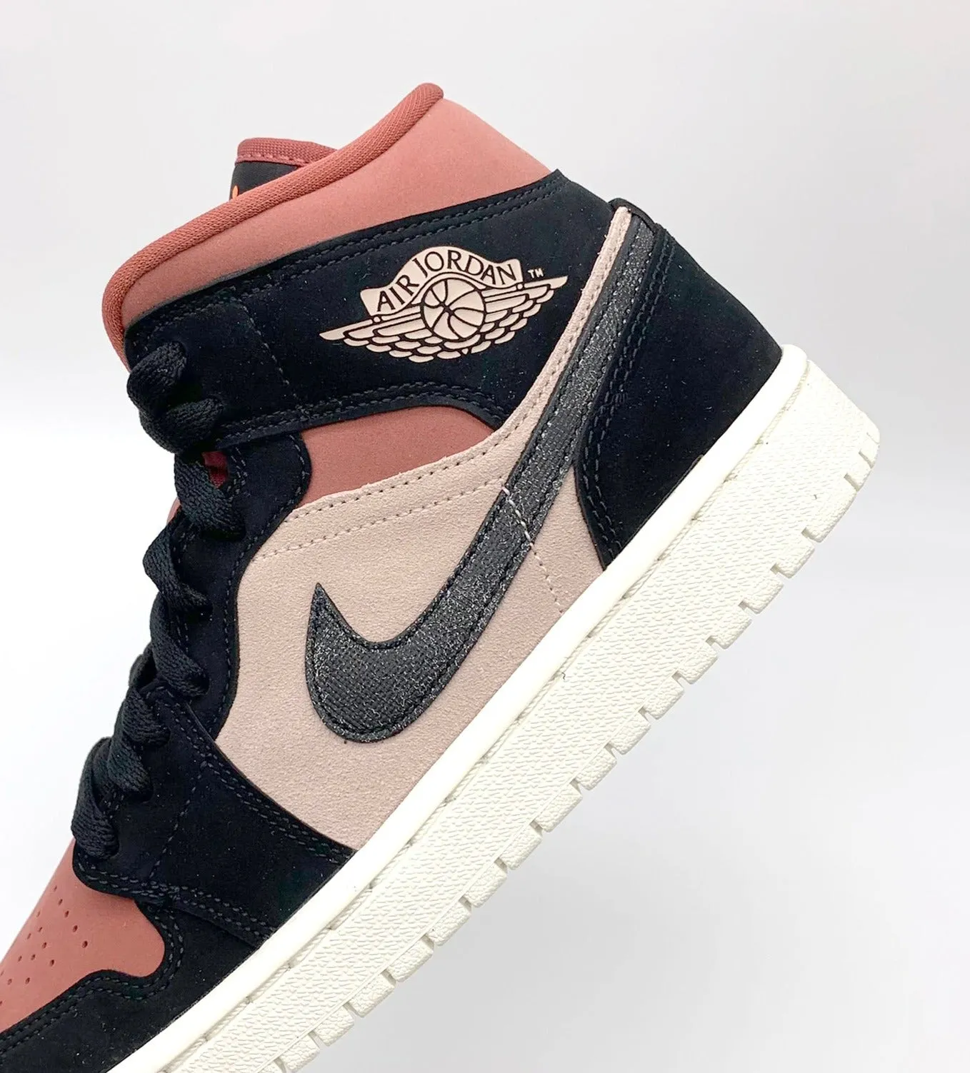 Jordan 1 Mid Canyon Rust