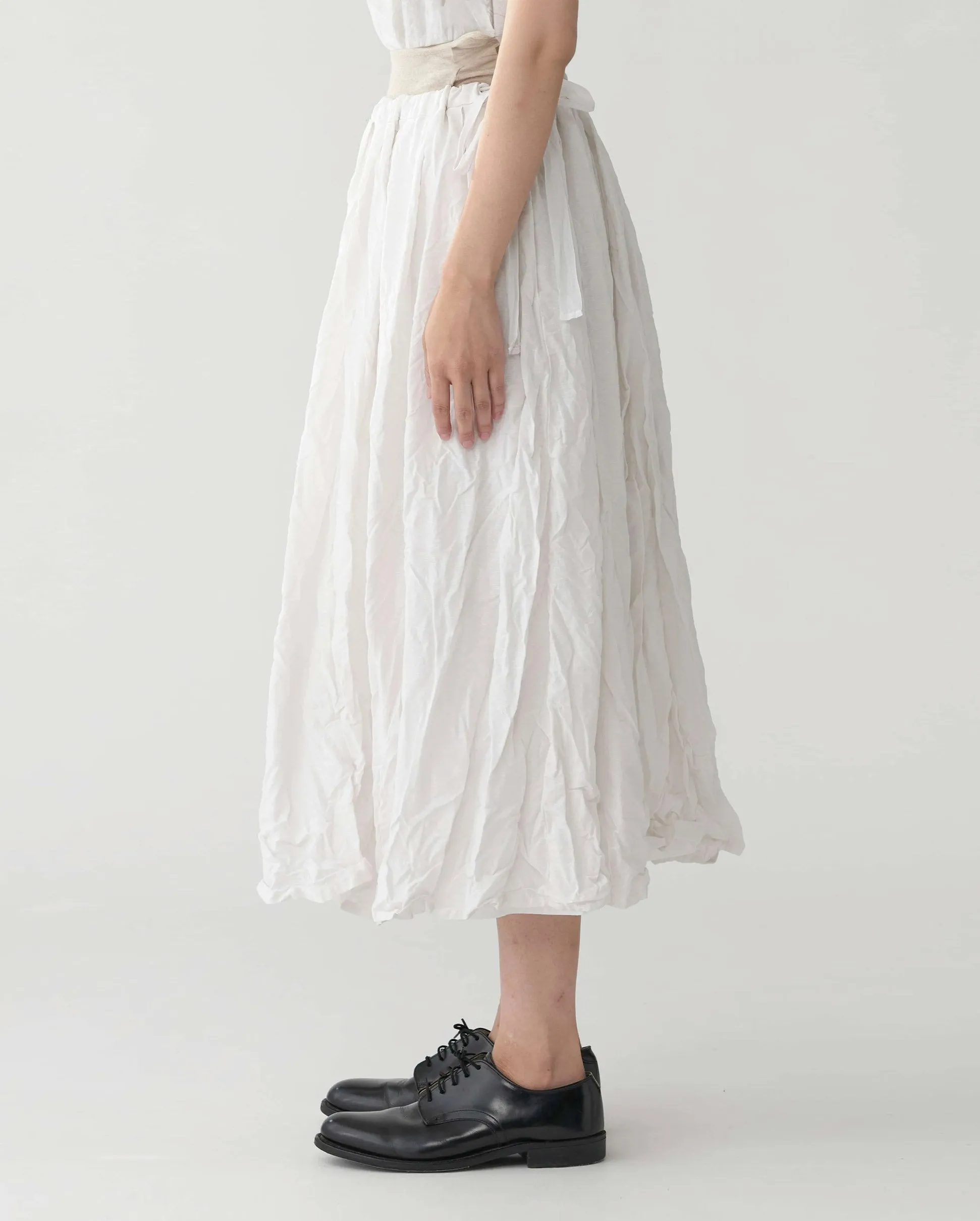 LONG TUCKED SKIRT / IVORY