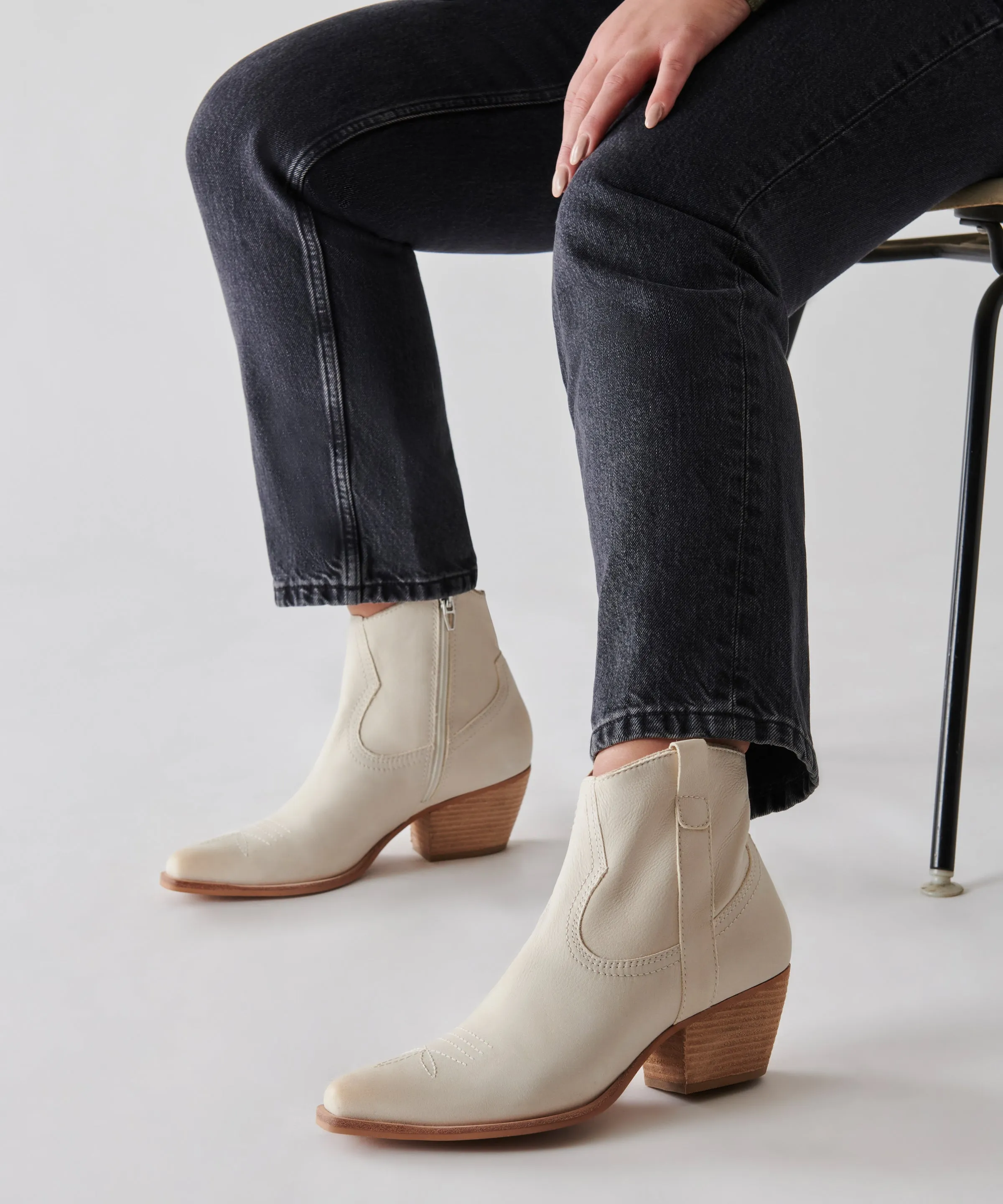 SILMA BOOTIES IVORY NUBUCK